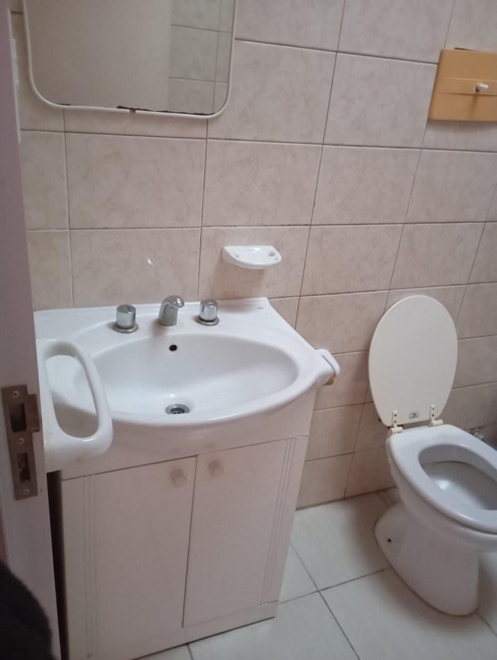 SE ALQUILA DPTO 2 DORMITORIOS CON COCHERA