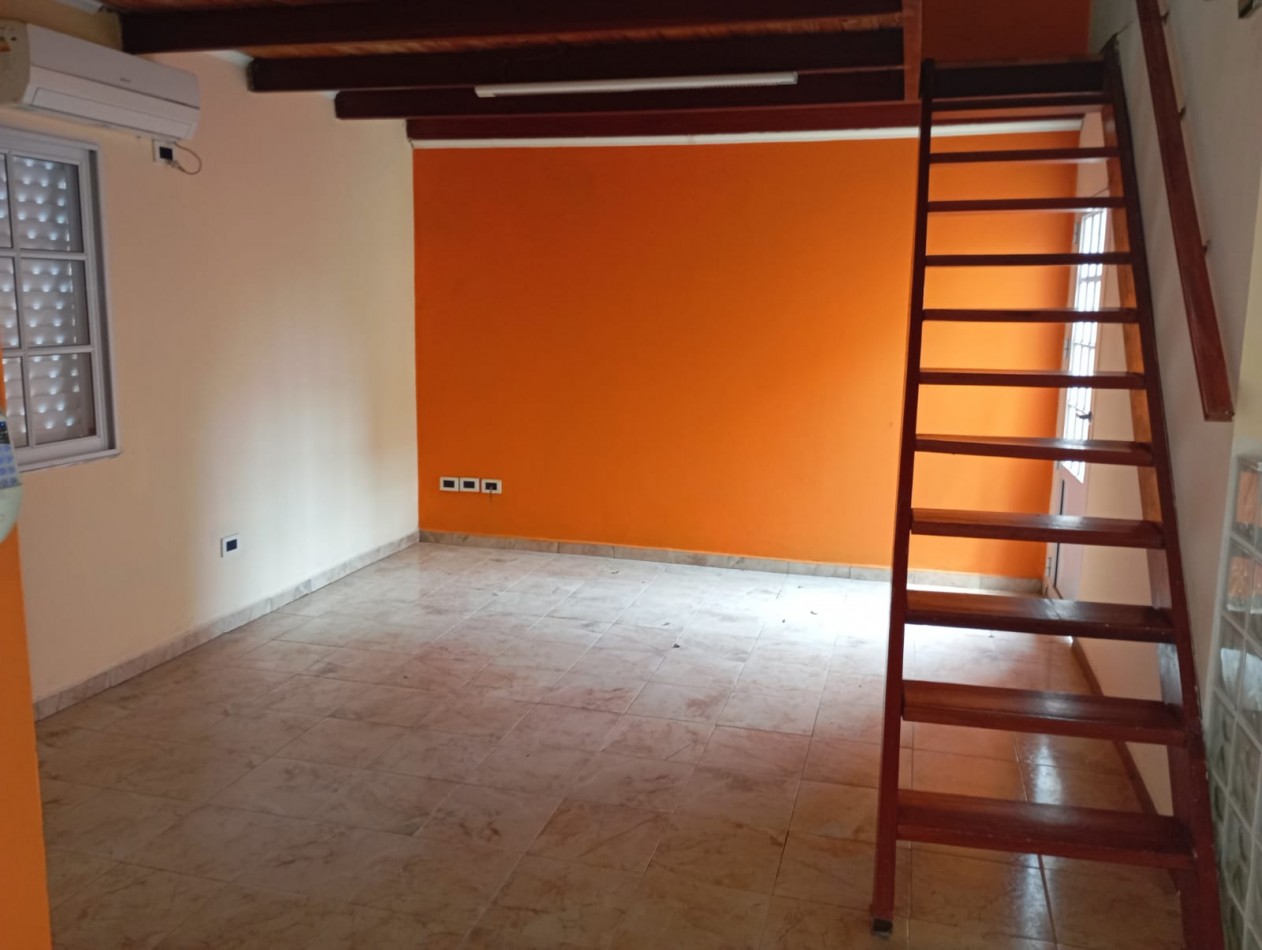 SE ALQUILA CASA DE 3 DORMITORIOS CON SPLITS