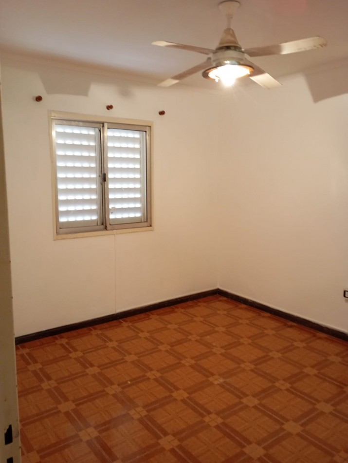 SE ALQUILA CASA DE 3 DORMITORIOS CON SPLITS