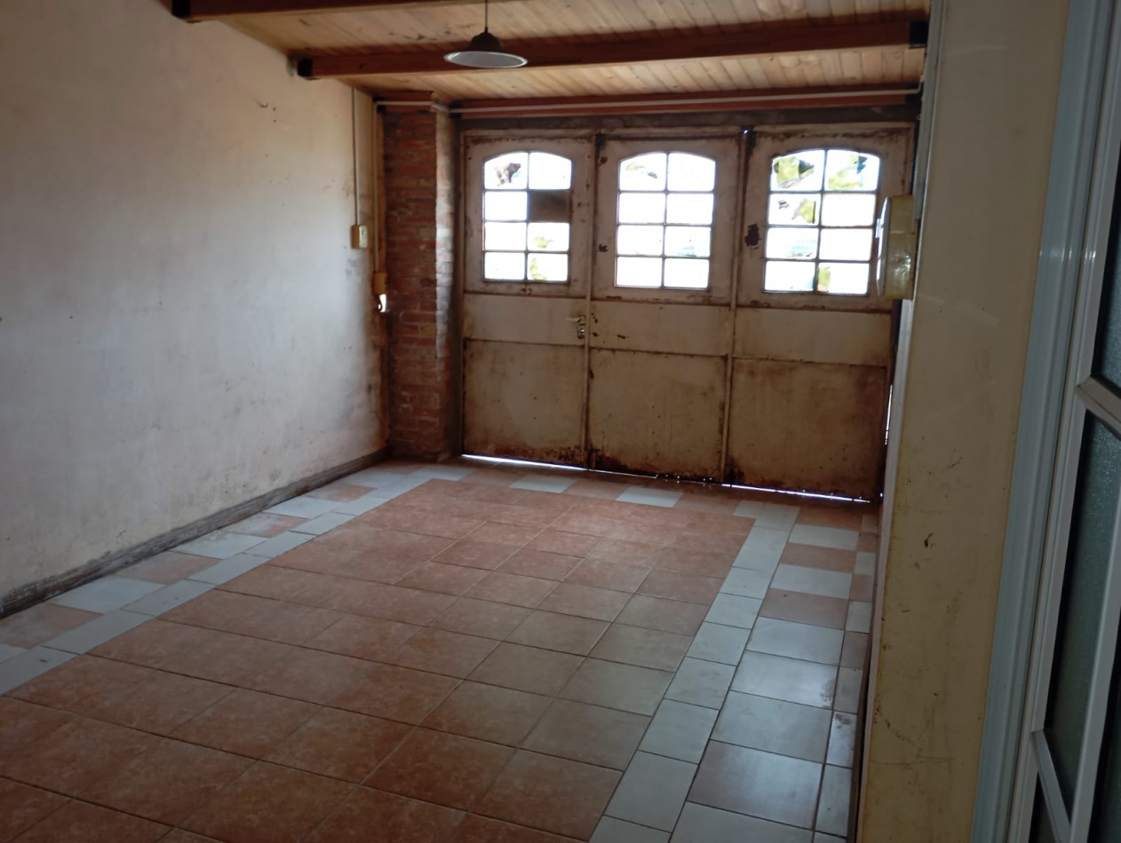SE ALQUILA CASA DE 3 DORMITORIOS CON SPLITS