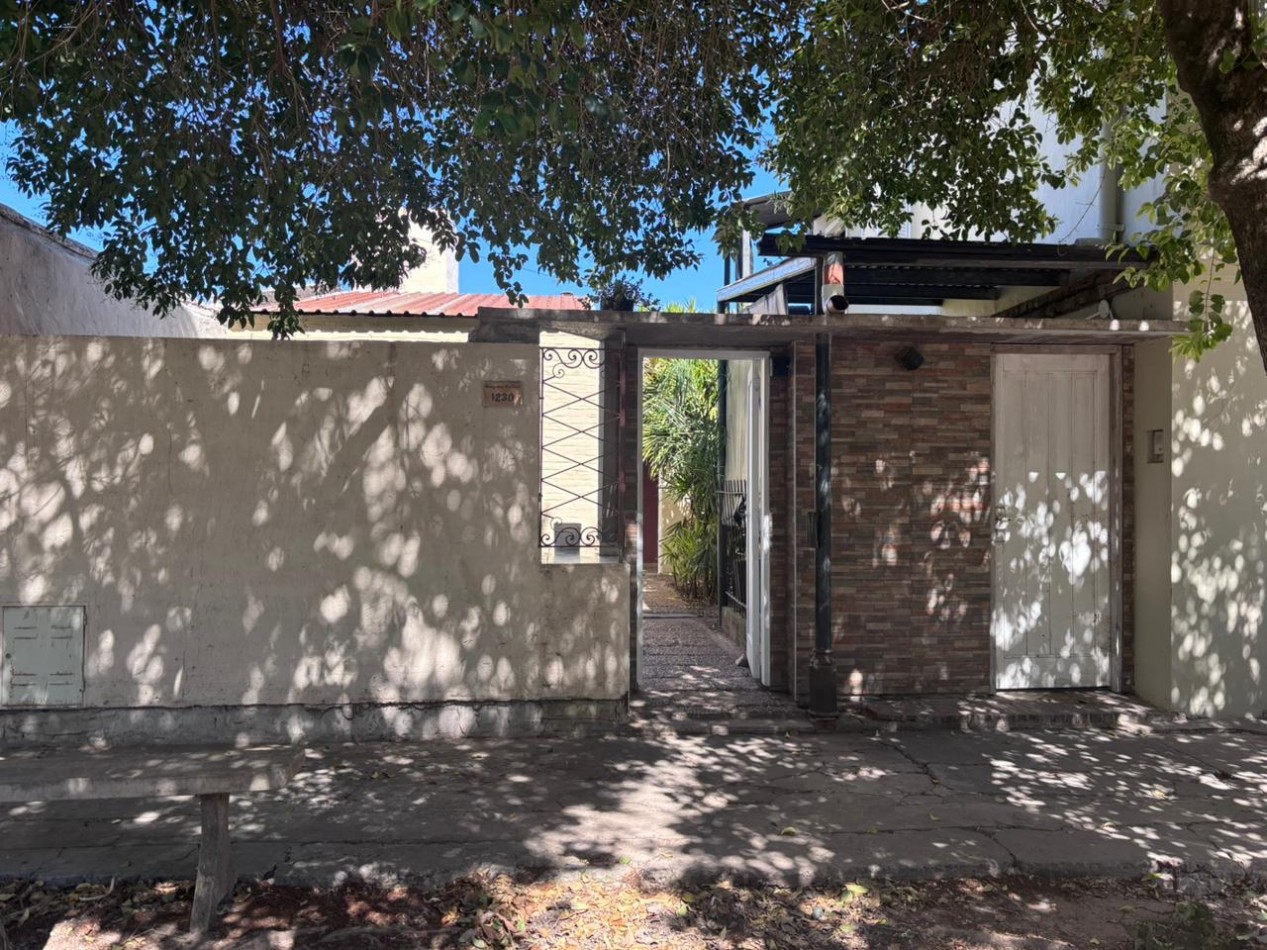 CASA EN ALQUILER EN B PIZZURNO