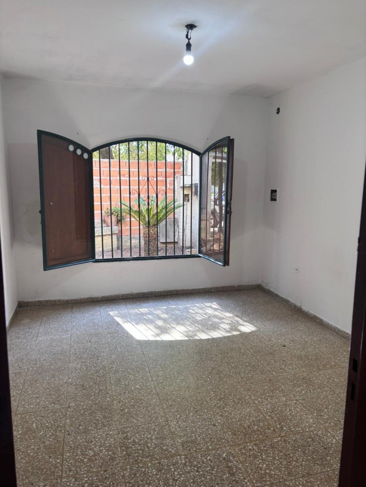 CASA EN ALQUILER EN B PIZZURNO