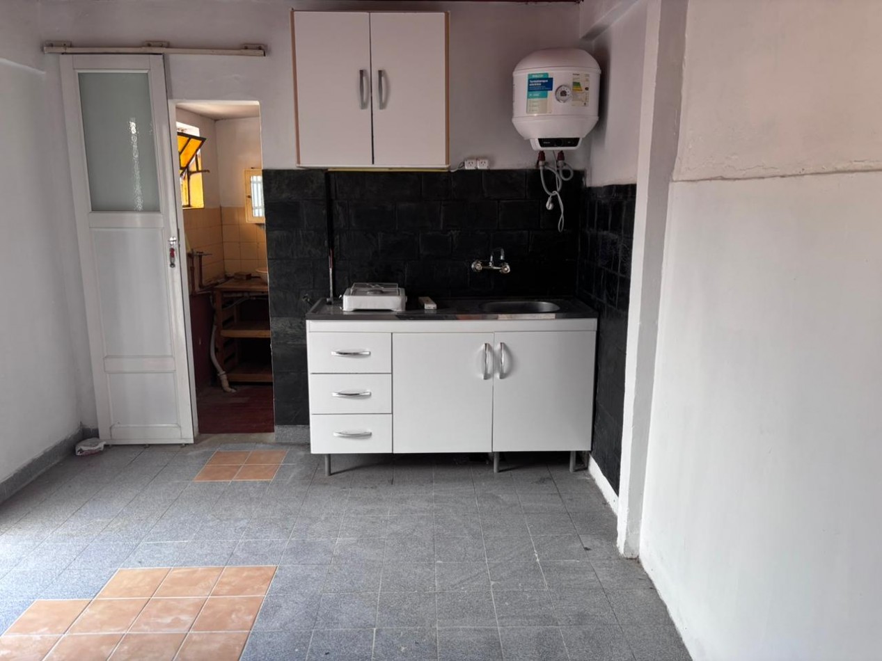 ALQUILADO ---SE ALQUILA DPTO INTERNO CON PATIO SECO ECONOMICO