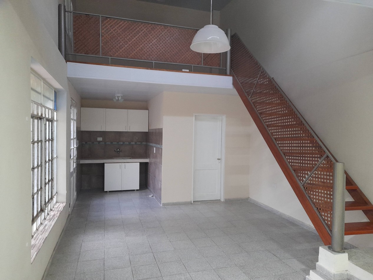 SE ALQUILA CASA INTERNA B 9 DE JULIO
