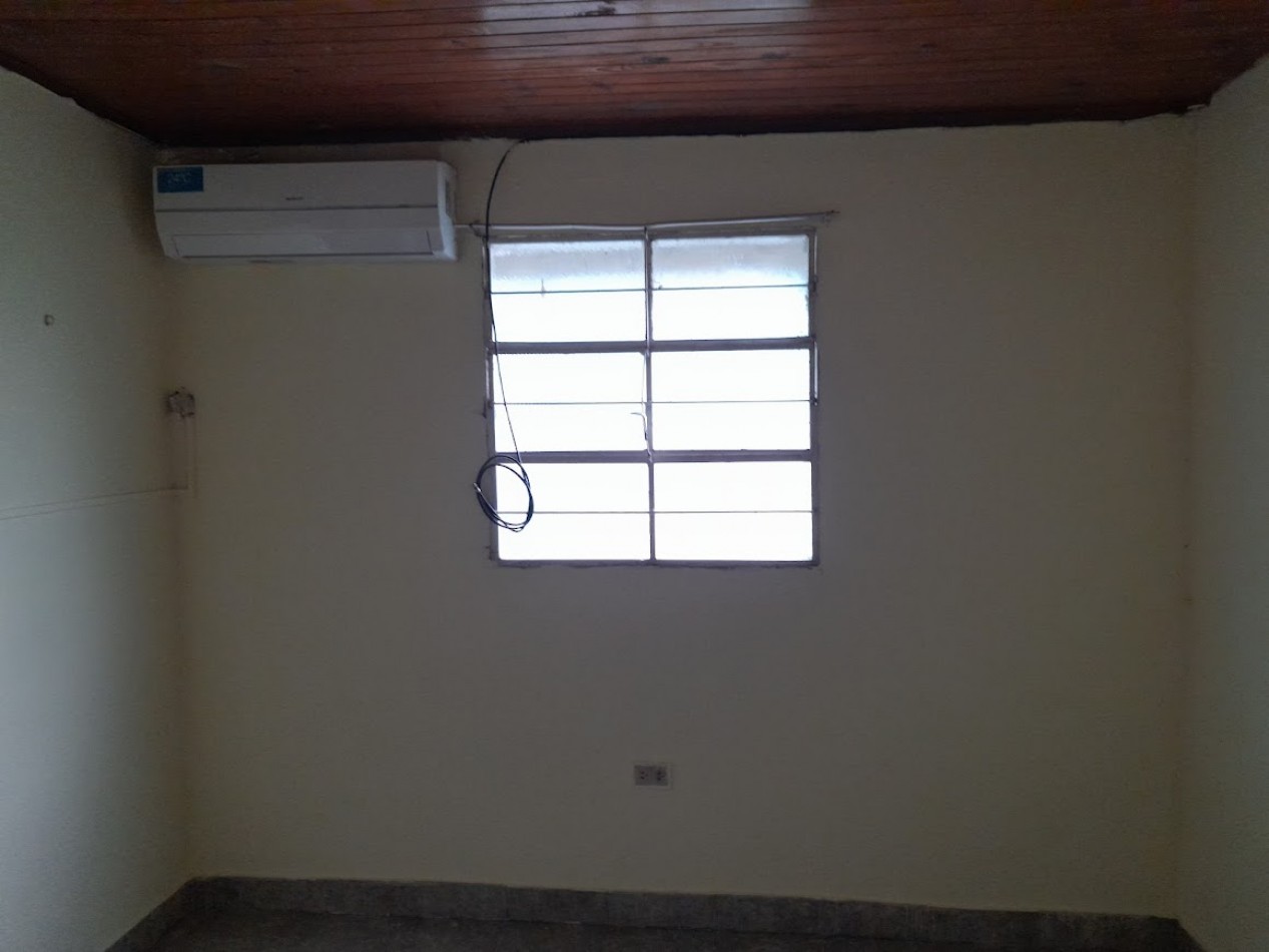 SE ALQUILA CASA DE DOS DORMITORIOS