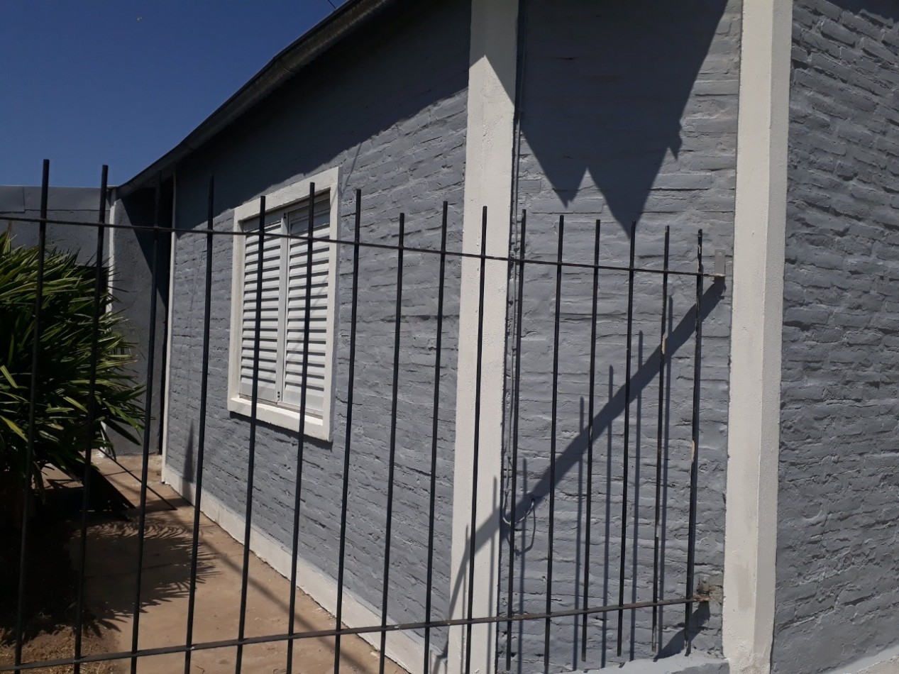 SE ALQUILA CASA DE DOS DORMITORIOS